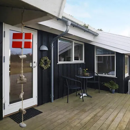 8 Person In 4* Saltum