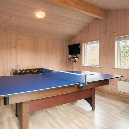 호텔 8 Person In Saltum